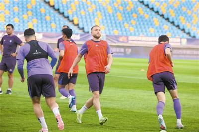 津媒关注：伤病频发致阿代米状态下滑，续约前景蒙阴影