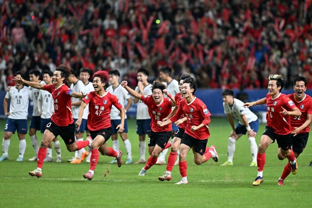 南通替补门将封神！江苏省城市足球联赛专业升级引关注