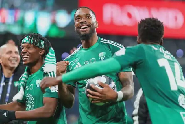 亚冠焦点战：吉达国民主场迎战加拉法，卫冕冠军能否逆袭？