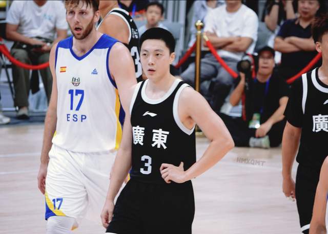 广东全运男篮20分大胜欧洲劲旅 徐杰21分领衔6连胜