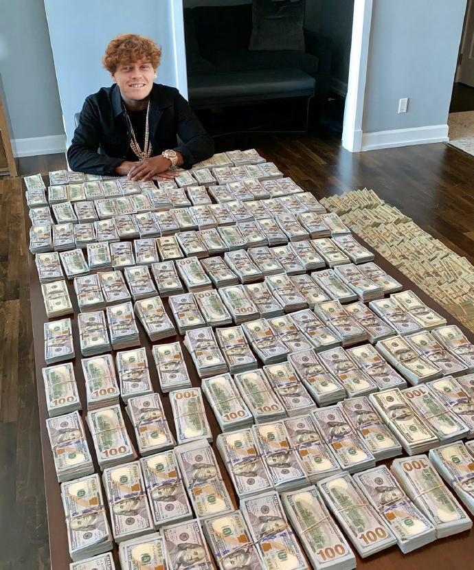 辛纳六王赛夺冠揽600万奖金，平均每分钟赚3万美元创纪录