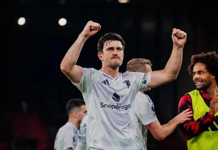 舒梅切尔盛赞马奎尔：领导力出众，B费肢体语言待改进