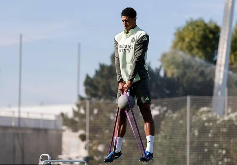 贝林厄姆‘飞人’训练照引热议，阿隆索引入相扑深蹲新法