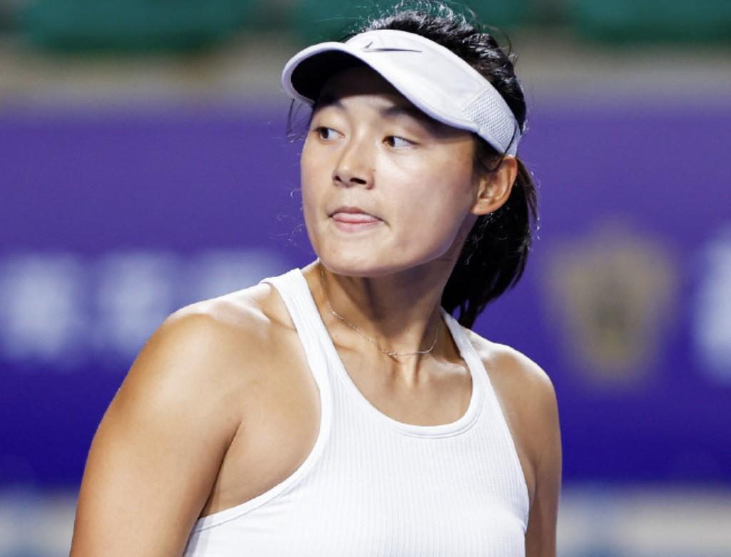 王雅繁2-0完胜拉希莫娃，强势晋级广州网球公开赛女单次轮