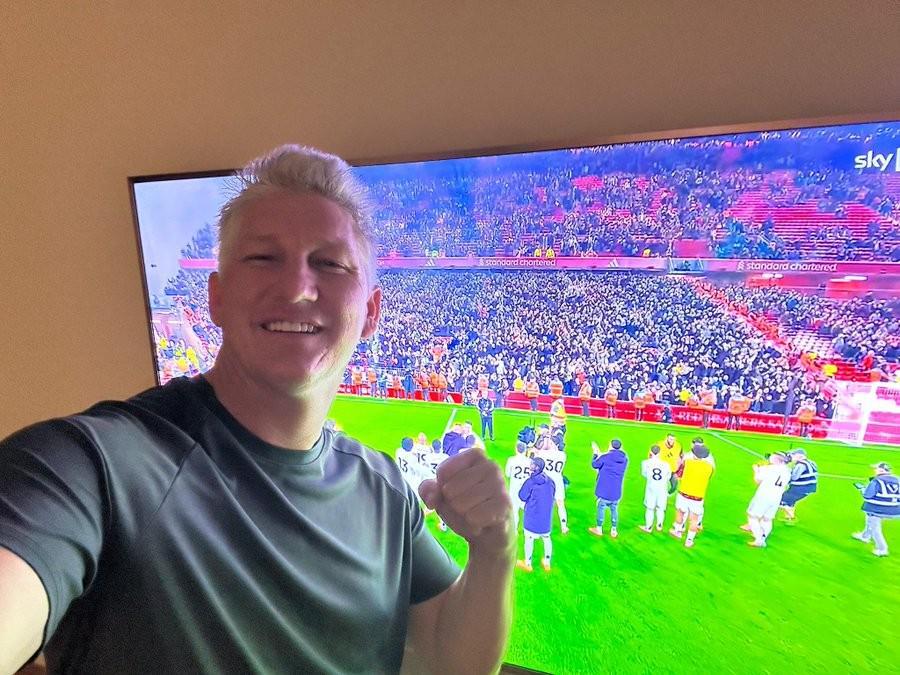 施魏因斯泰格社媒盛赞：曼联2-1力克利物浦，精彩双红会！