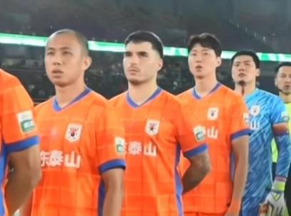 鲁媒：洛佩斯表现不佳遭调侃，泰山队需寻新外援中卫