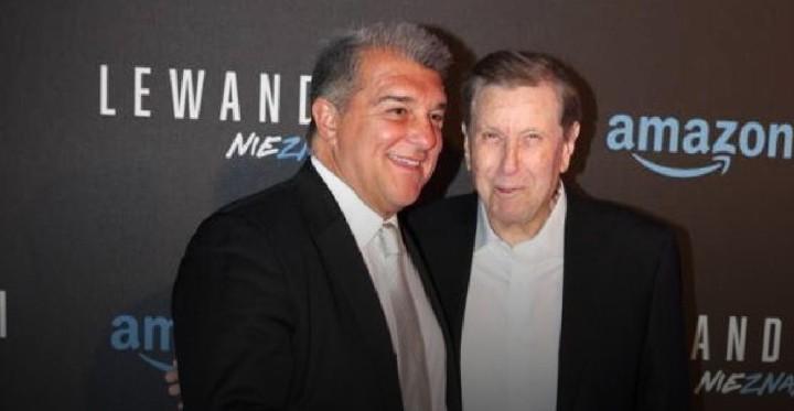 每体：拉波尔塔将与莱万经纪人会面，续约前景存疑