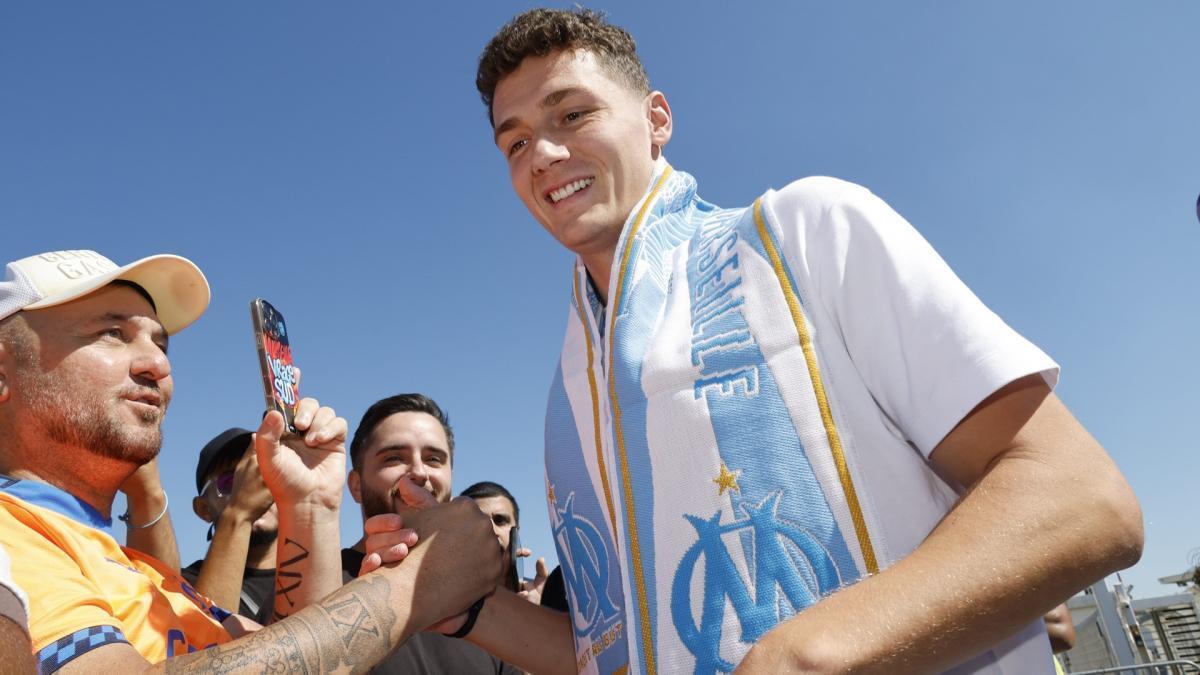 帕瓦尔盛赞贝纳蒂亚：马赛职业化提升，目标每年欧冠