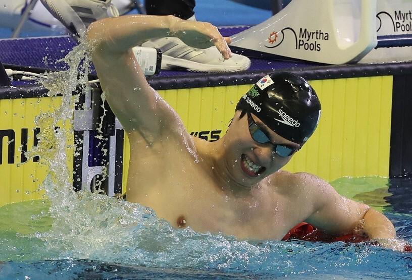 22岁黄宣优破孙杨亚洲纪录！1分43秒92创男子200米自由泳新历史