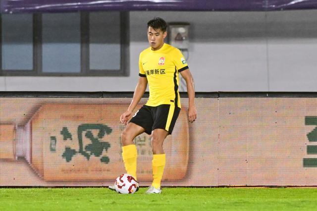 严益唯：张呈栋事件启示——中超需设‘阿齐兹奖’弘扬职业精神