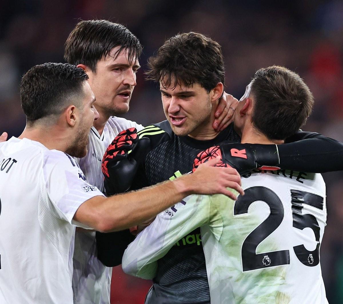 曼联新门神拉门斯两战8扑救,力保阿莫林首度英超连胜