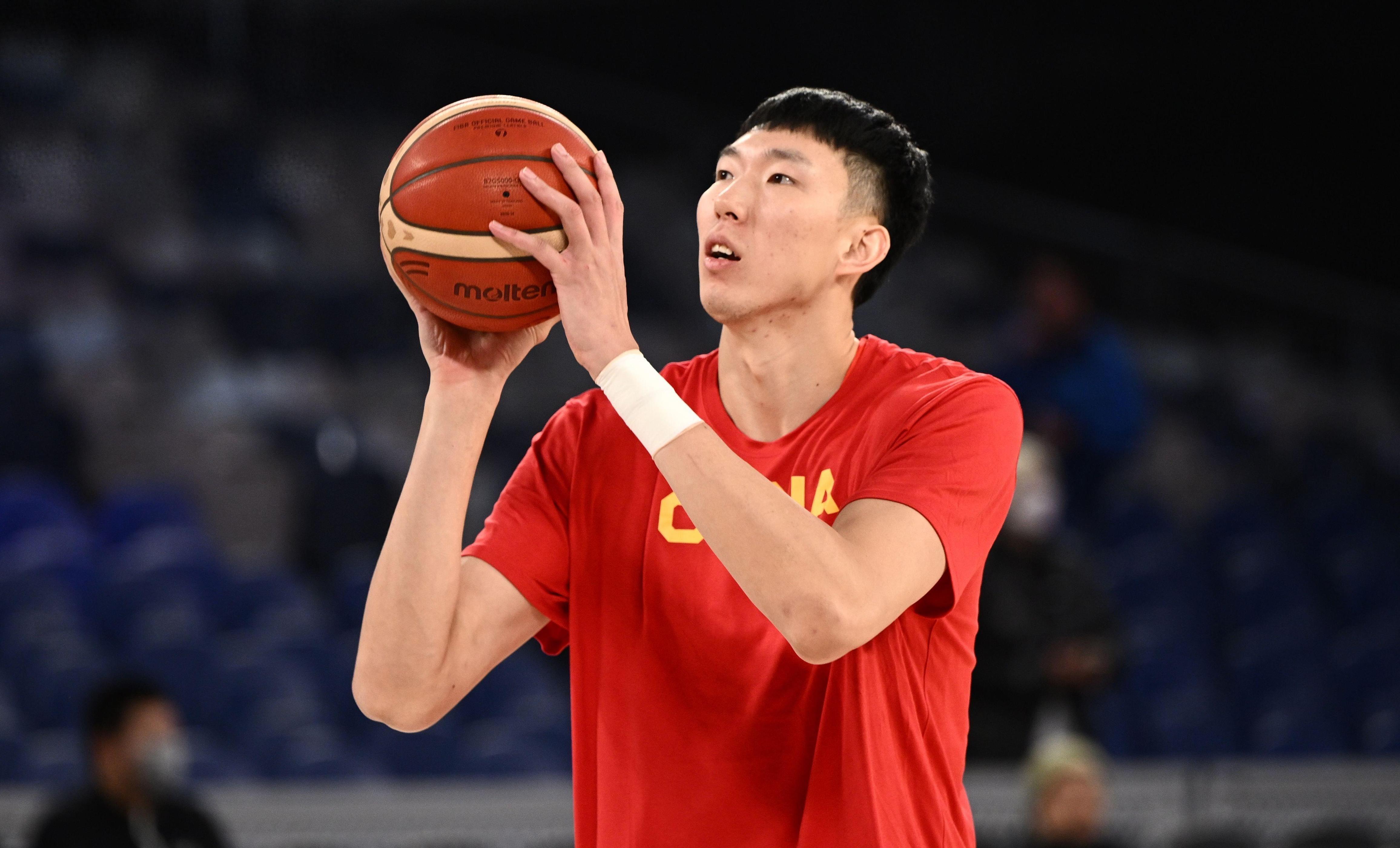 周琦谈国家队回归与赵睿合作，展望新赛季火花