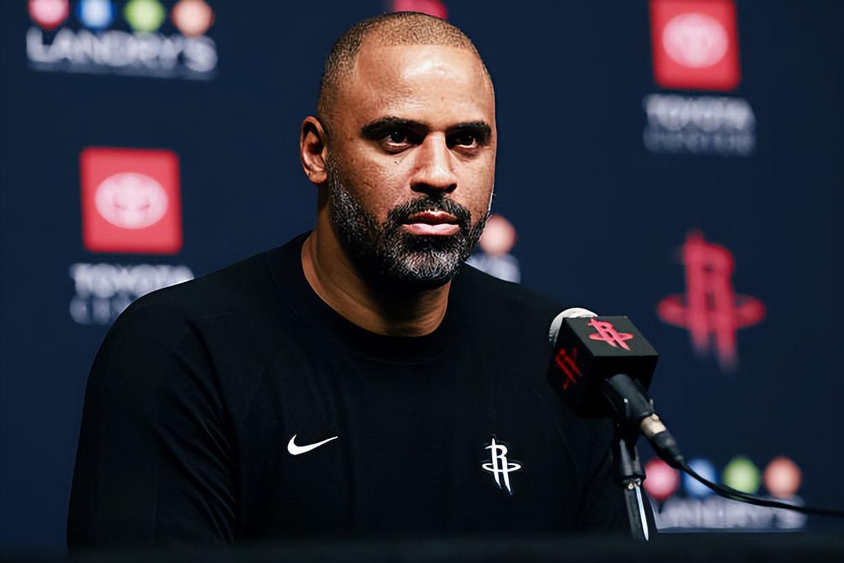 火箭双塔新布局：卡佩拉搭档申京，乌度卡详解战术意图