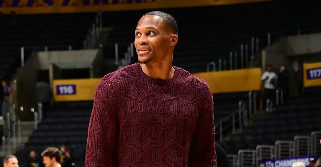 威少生涯球队首秀得分全解析：从24分巅峰到6分低谷