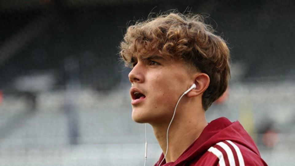 阿森纳15岁新星周薪仅350镑，与萨卡差距惊人