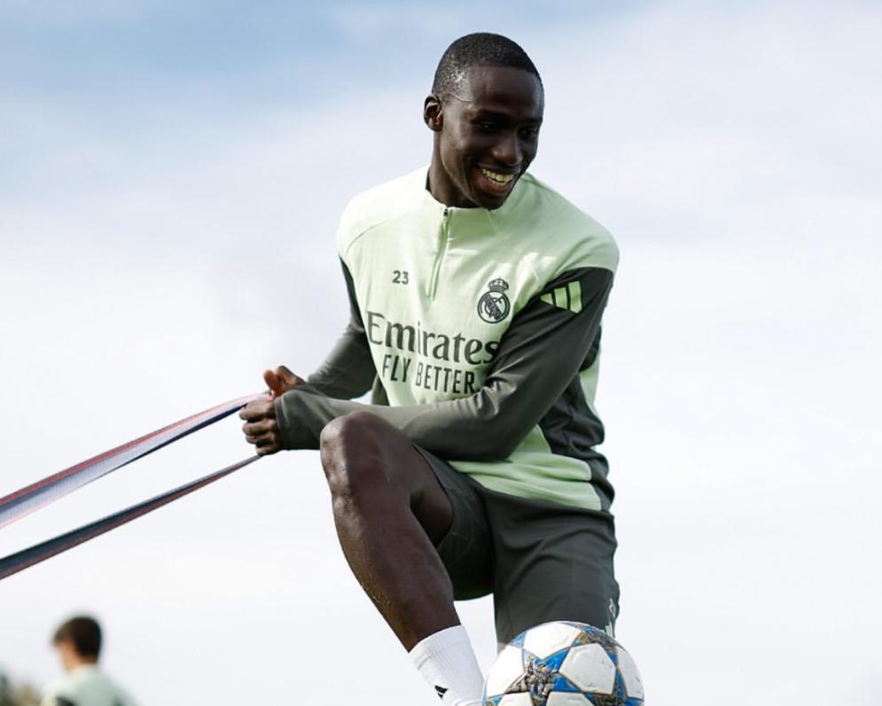 皇马或提前解约30岁边卫门迪，伤病与薪资成关键因素