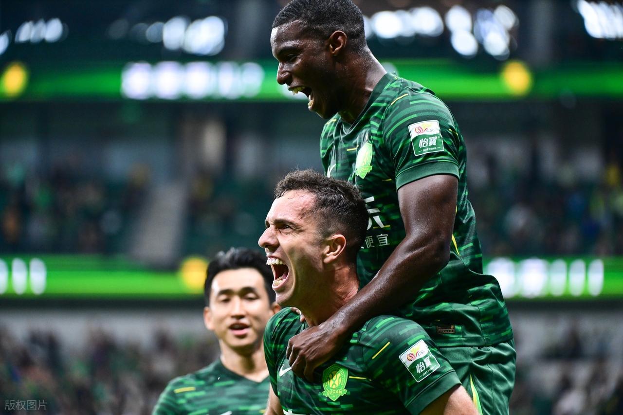 国安从半程冠军到保级判官：深度解析原因与争议