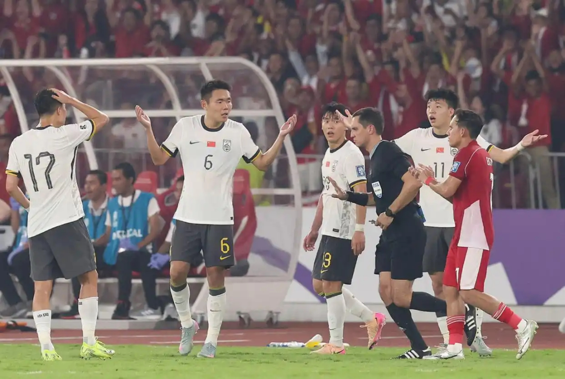 董路豪言：20亿资金可助国足重返世界杯，中国足球需改变方向