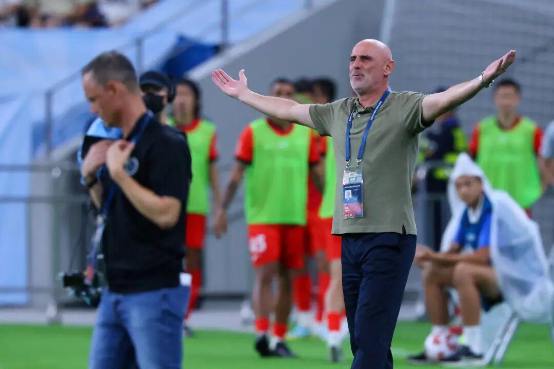 海港主帅穆斯卡特无缘苏超流浪者队，引援分歧成主因