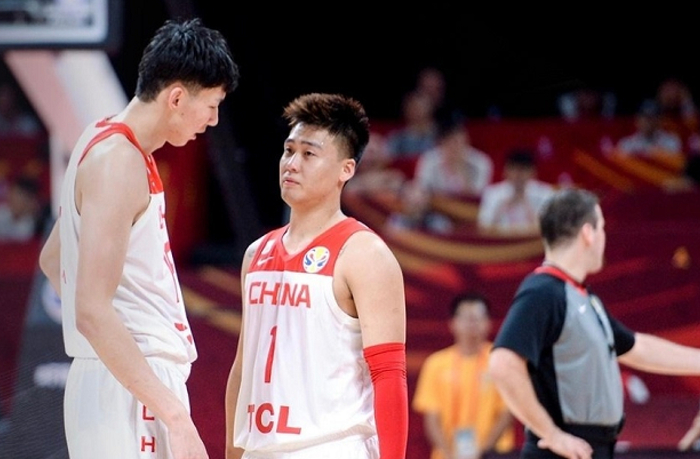 周琦再提国家队入选愿望遭质疑，球迷直指其精神属性不足