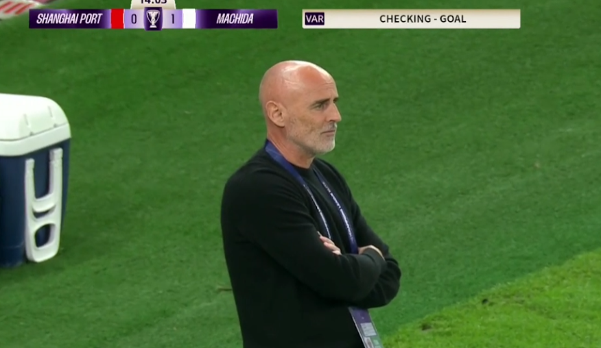 亚冠焦点：傅欢乌龙引争议，魏震倒地未判，海港15场连丢球