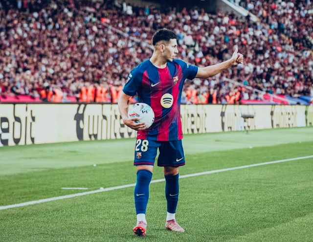 巴萨新星崛起：19岁前锋或成欧冠奇兵，2年前绝杀曼联引期待