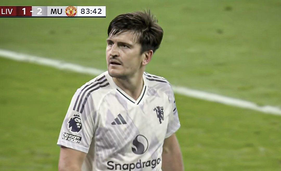 曼联马奎尔续约在即！安菲尔德制胜头球引爆球迷热泪