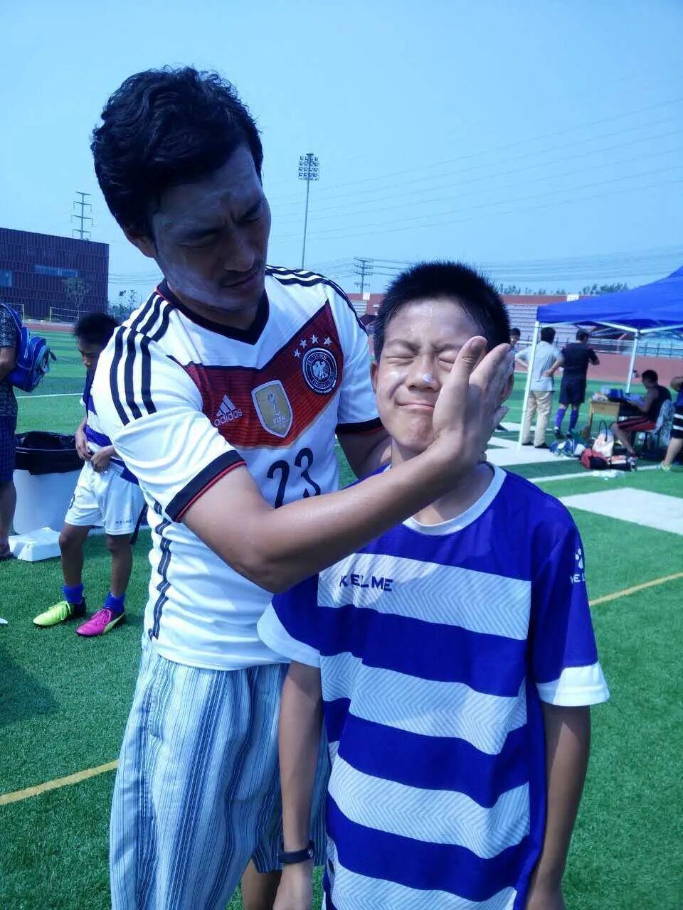 张瑷晖父亲寄语：盼其以出色表现回馈俱乐部，力争为国效力