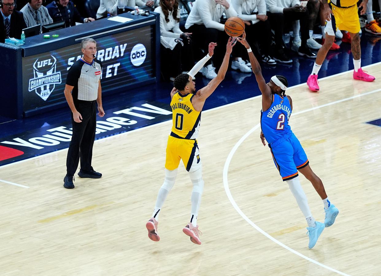 火箭VS雷霆首战：首发五虎确定，21岁控卫无缘，老将中锋出战