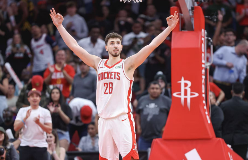 乌度卡解析申京改打四号位优势，火箭阵容再升级