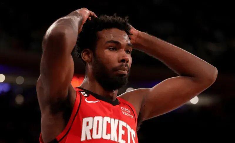 2.25亿压哨绝杀续约未果！火箭错失伊森，市场行情引发热议