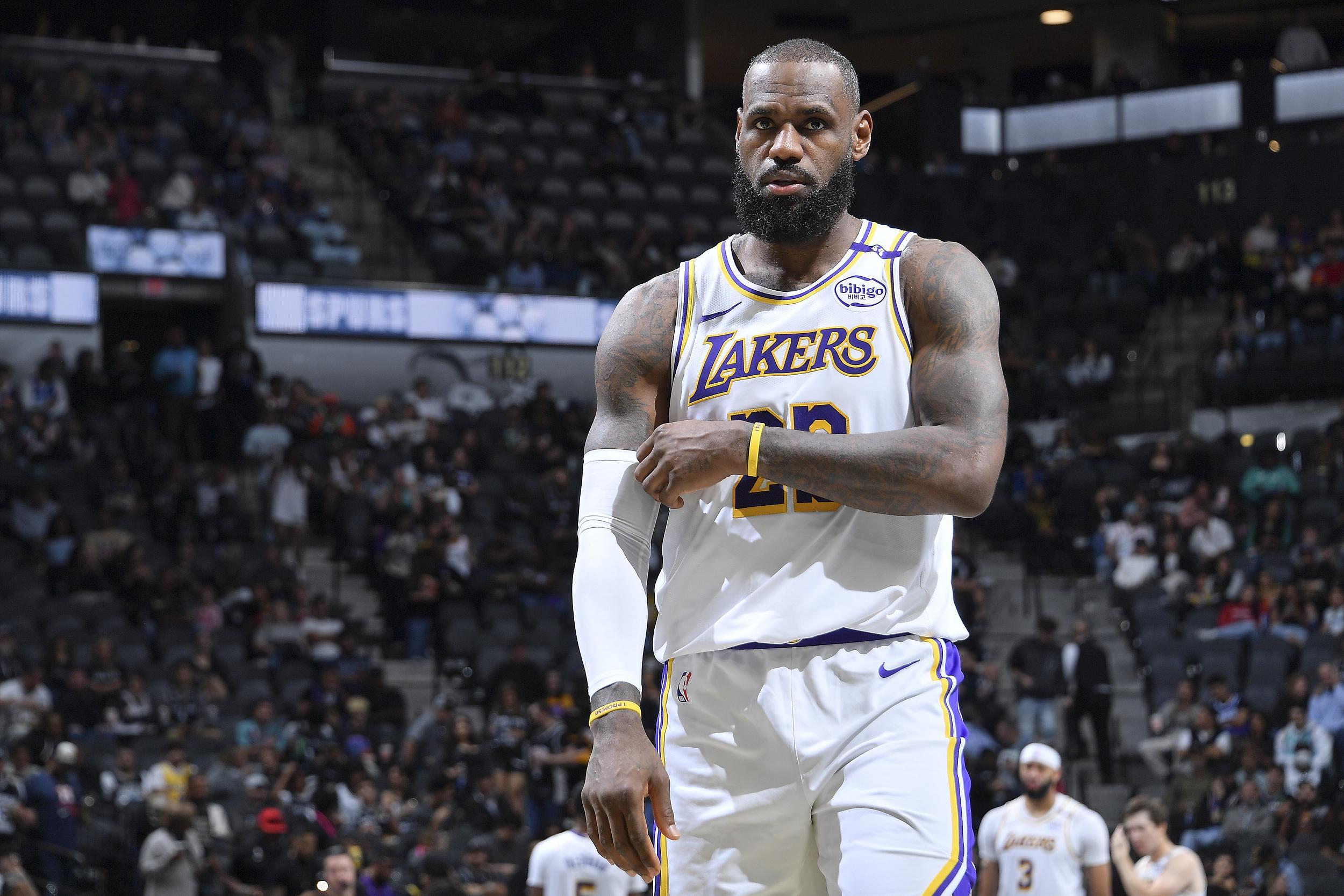 A·史密斯公开批评詹姆斯：公开与私下形象反差巨大