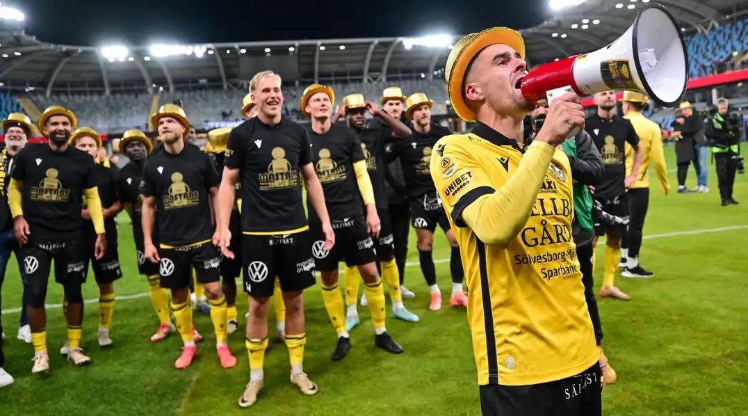 1379人渔村球队米亚尔比提前三轮夺瑞典超冠军，下季战欧冠