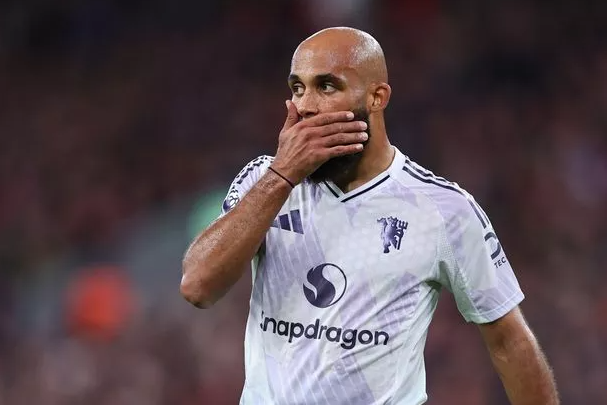 鲁尼坦言：曾质疑姆伯莫，如今成曼联赛季最佳