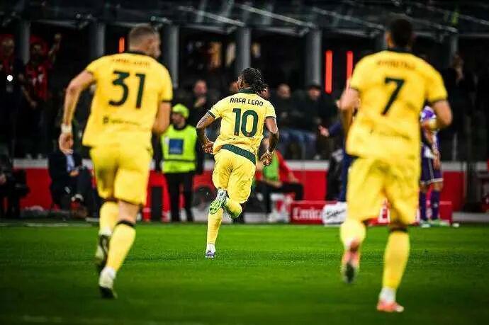 卢卡·托尼盛赞：莱奥回归本位后掌控米兰战局