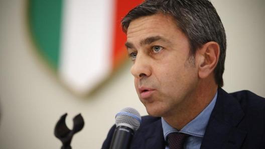 米兰名宿点评：球队急需魔笛式领袖，莱奥需突破点球依赖