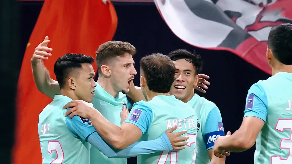 亚冠焦点：蓉城0:2负柔佛，中超克星再显威，边路大将惊艳