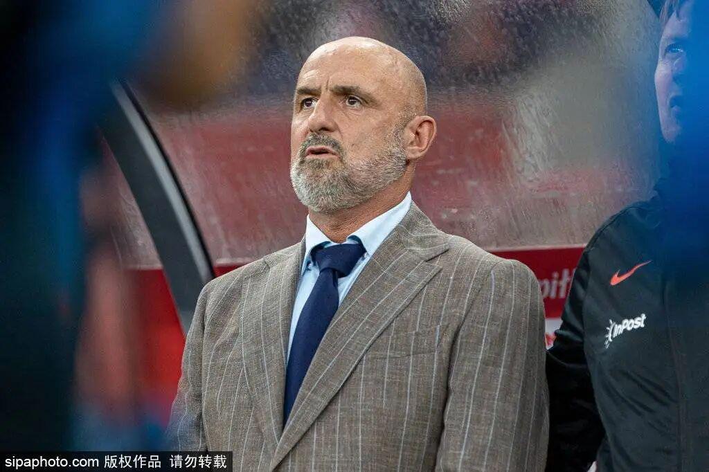 前波兰主帅普罗别日无缘国足,或将执教哈萨克斯坦