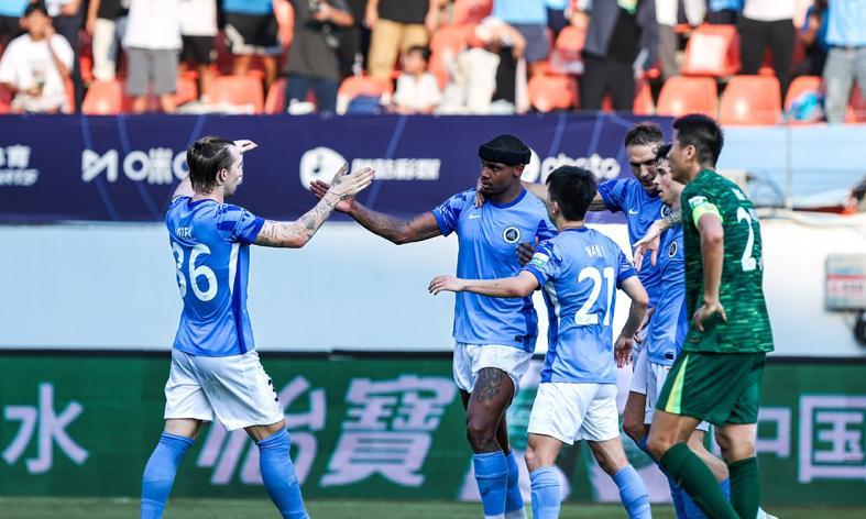 中超引援风云：大连签马莱莱后悔，泰山中卫引争议，蓉城申花遇难题