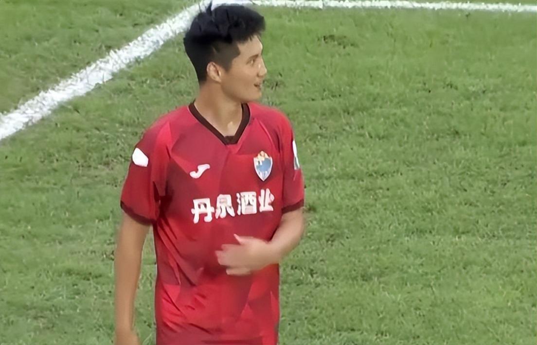 申花弃将转战中乙大爆发 29场24球破纪录成新射手王