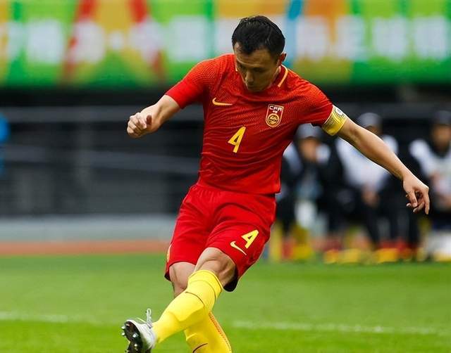 前国脚范晓冬炮轰亚泰：技术不足，需增强拼劲