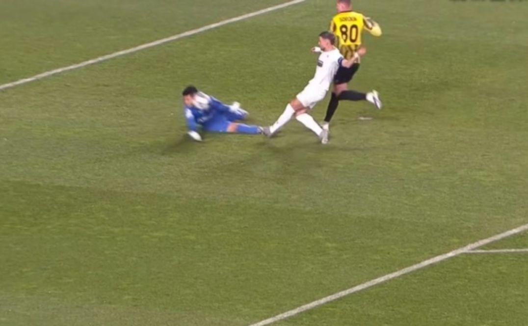 2万球迷见证！亚洲球队欧冠首分：门将神勇头挡单刀+5次扑救