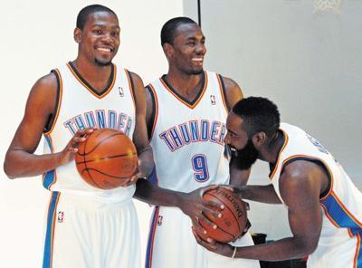 雷吉-米勒力荐：雷霆应退役杜兰特、伊巴卡、哈登球衣