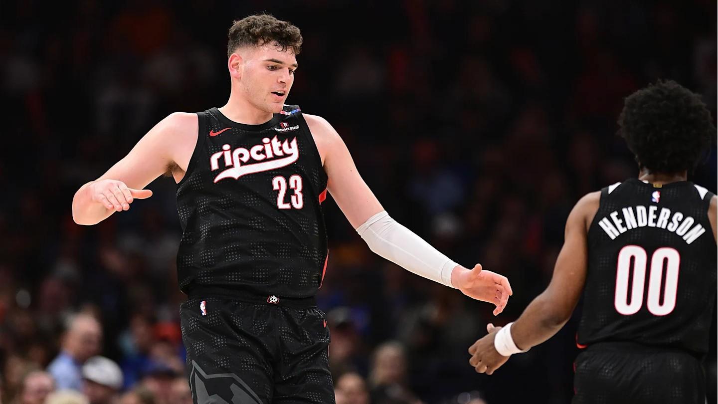 开拓者执行亨德森、克林根与穆雷球员选项，未来核心框架初显