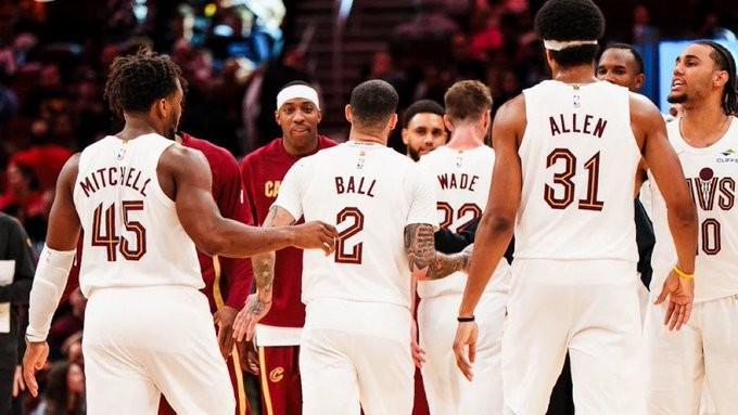 詹姆斯预测：骑士新赛季压力冠绝联盟，东区格局生变？