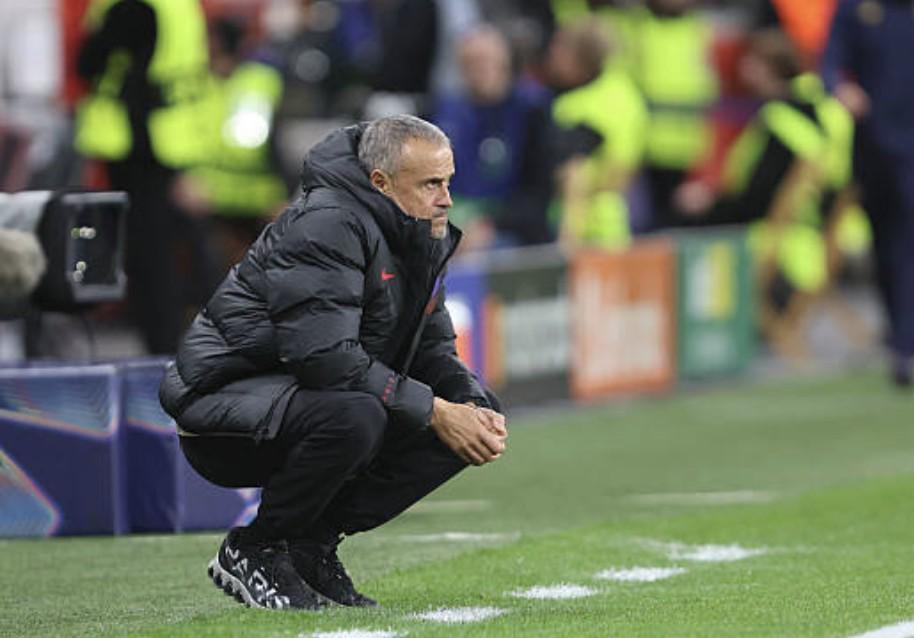 恩里克盛赞巴黎表现：十人战节奏独特，登贝莱马金回归振奋人心