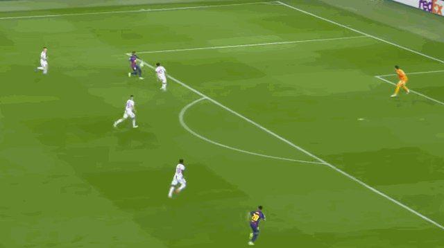 拉什福德庆祝进球