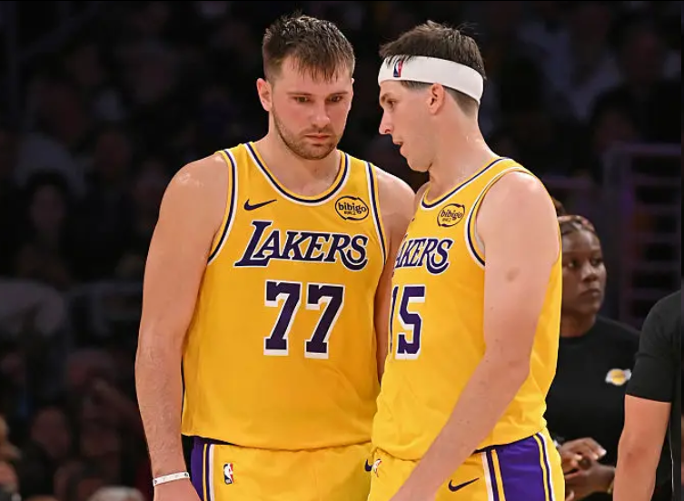 湖人揭幕战崩盘！东契奇43分神迹难阻勇士23-9攻击波