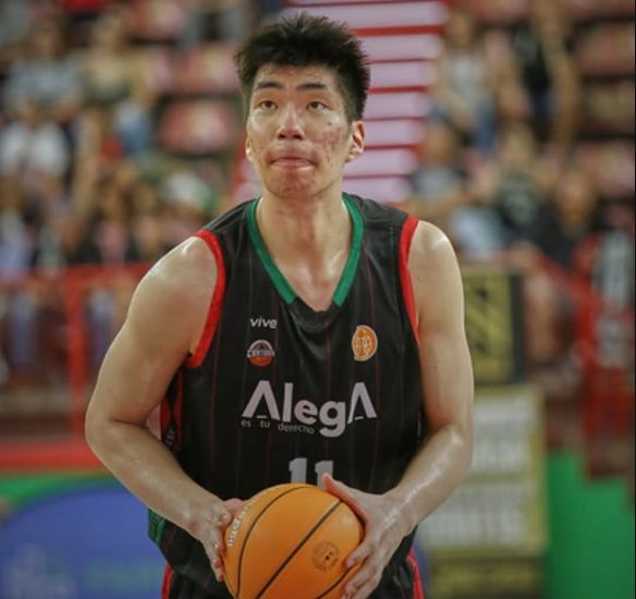 余嘉豪西班牙杯首秀：1分创新低，7篮板创留洋新高却爆冷输球