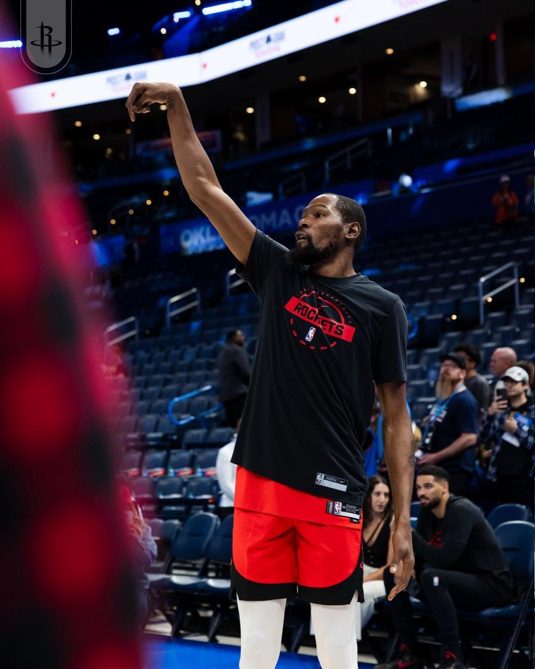 首秀低迷！杜兰特23分9板3助却6犯离场，火箭双加时惜败雷霆